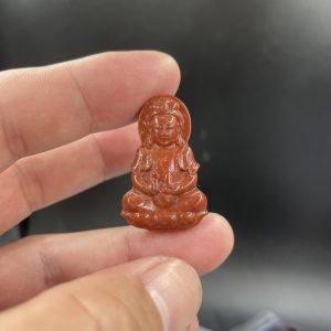 Mặt Phật Quan Âm ngồi đài sen đá Serpentine đỏ 35mm CP978